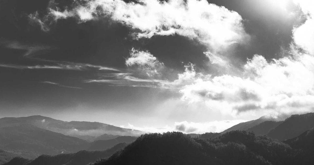 Testimonials in Product Comparisons: How to Influence the Decision